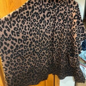 Cuddl Duds Leopard Print Fleece Wearable blanket